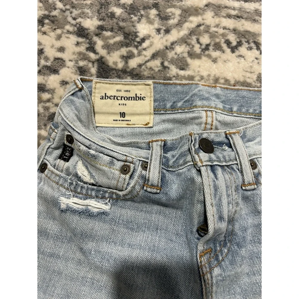 Abercrombie Kids Light Wash Distressed Jeans Boys Size‎ 10